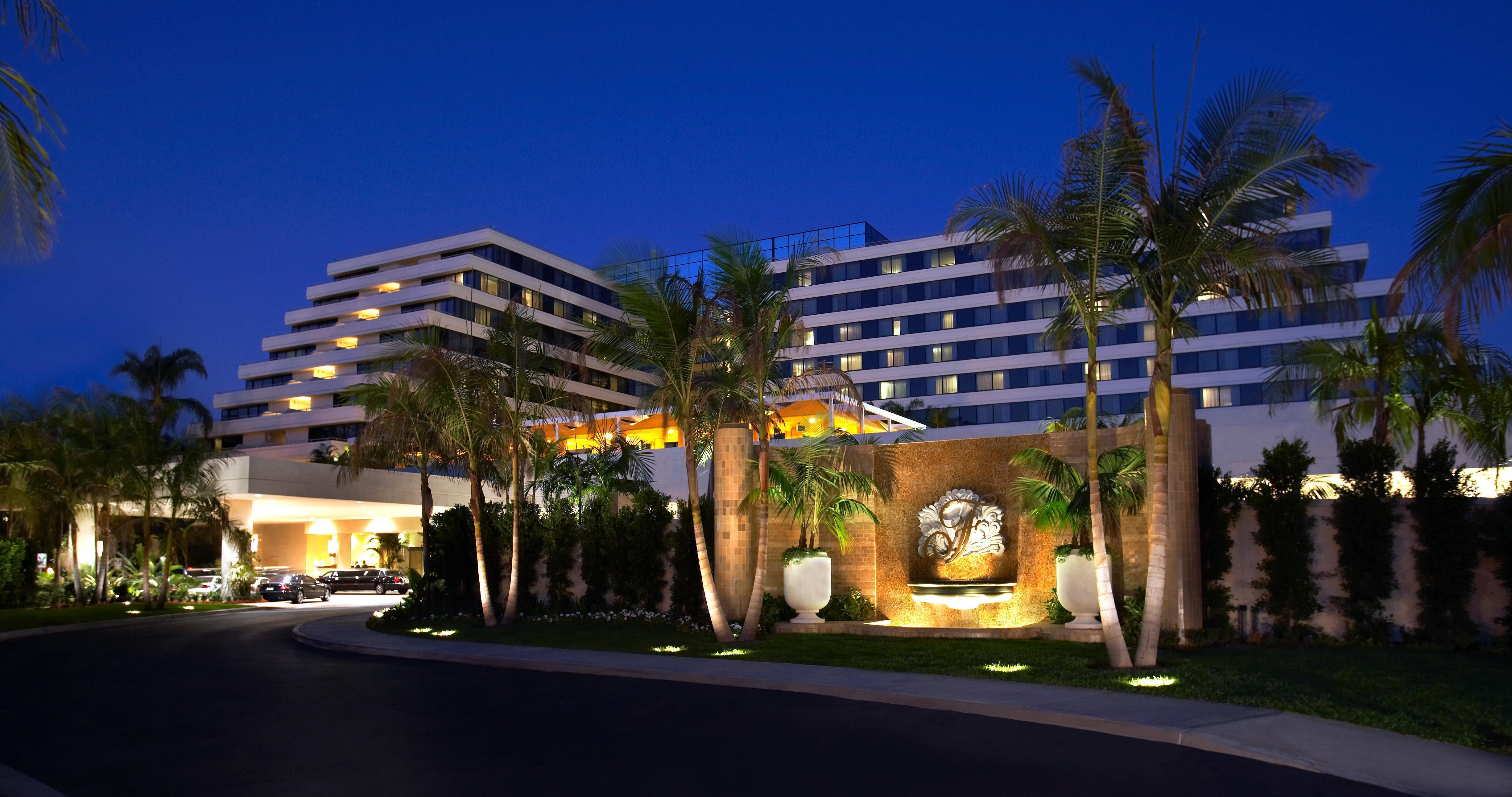 Renaissance Newport Beach Hotel Екстериор снимка